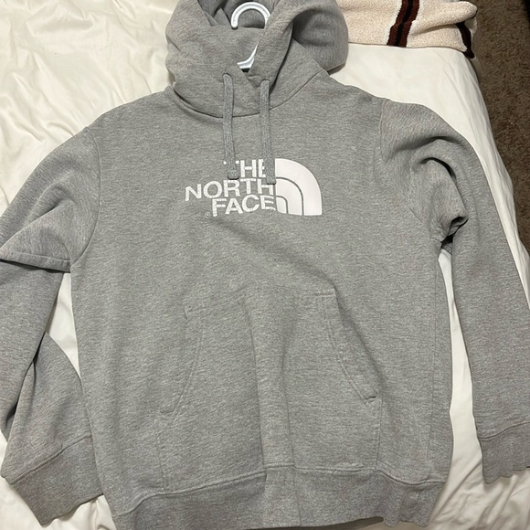 North Face Sweater - Picture 1 of 3